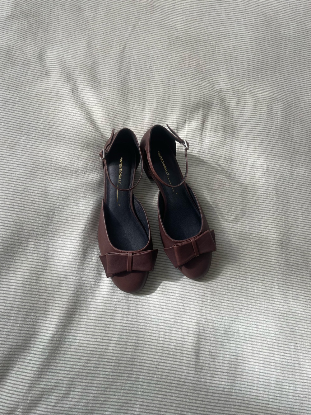 Open-Toe Bow Ankle-Strap Sandals in Dark Brown